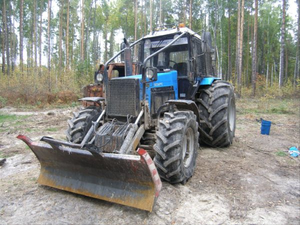 Belarus-TTR-411-na-baze-1221