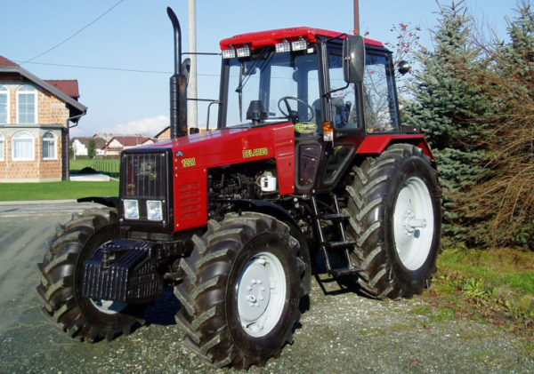 mtz-1221-1