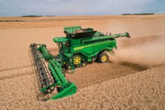 John Deere представила новые высокопроизводительные комбайны X-серии